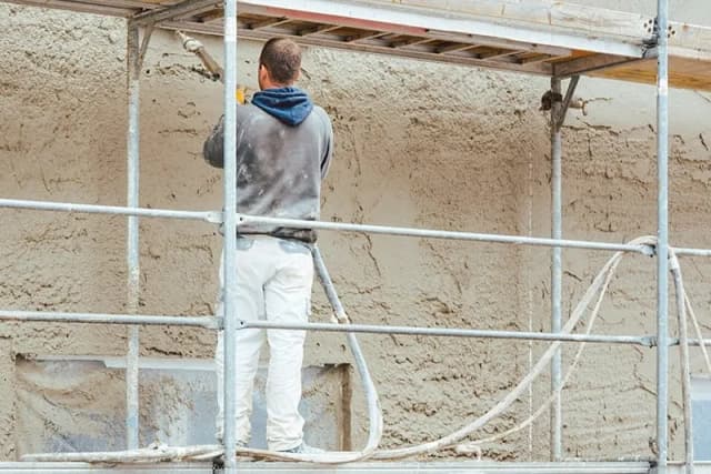 Jakie tynki maszynowe wybrać? Kluczowe porady dla właściwego wyboru